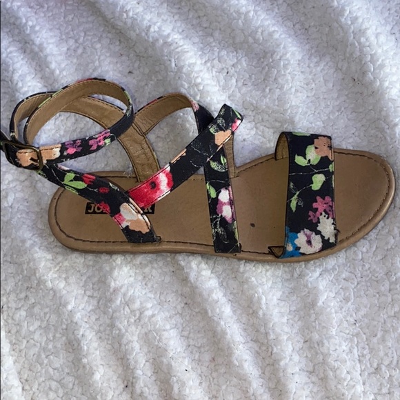 sandals - Picture 2 of 2